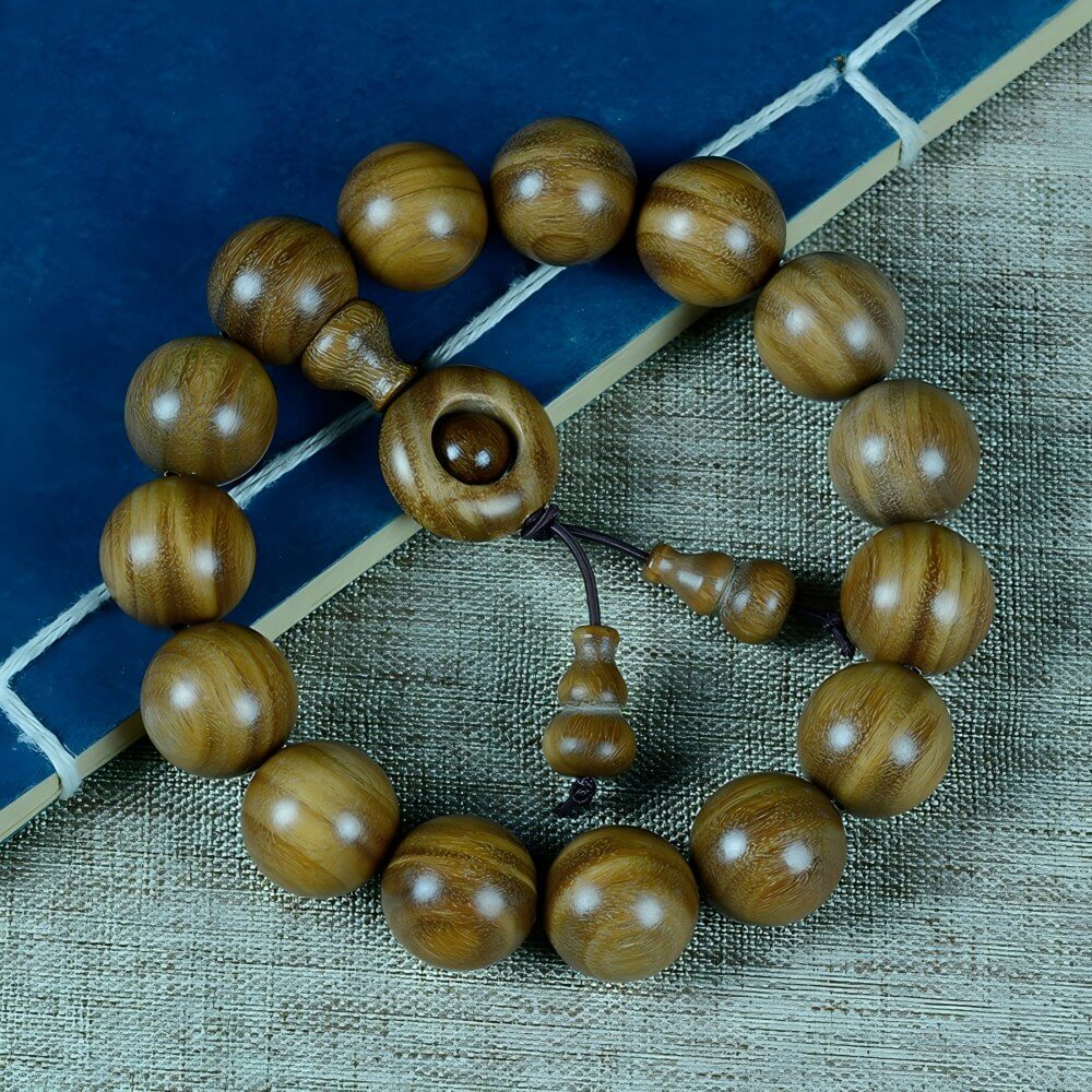 Kenlina Natural Green Sandalwood Meditation Beaded Bracelet