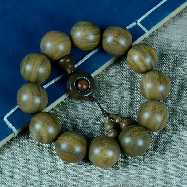 Kenlina Natural Green Sandalwood Meditation Beaded Bracelet