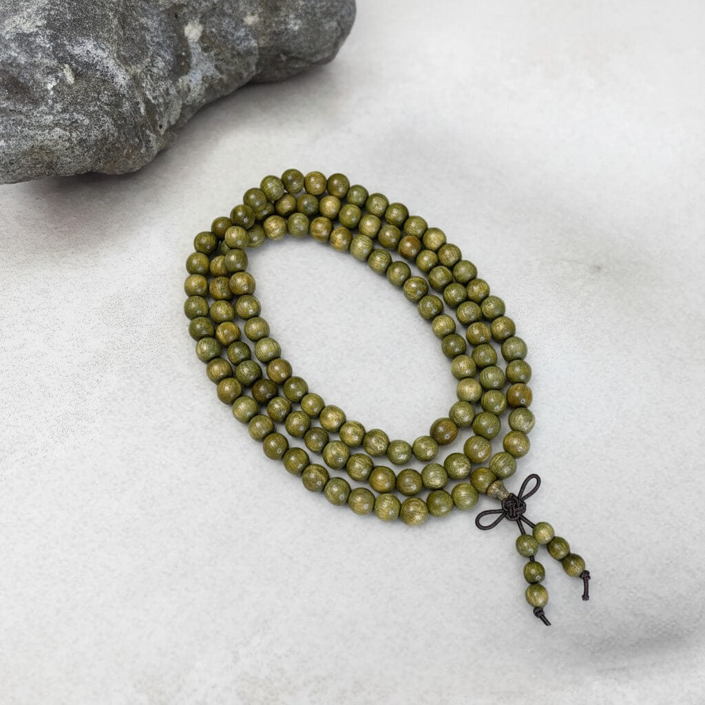 Kenlina Natural Green Sandalwood Meditation Beaded Bracelet